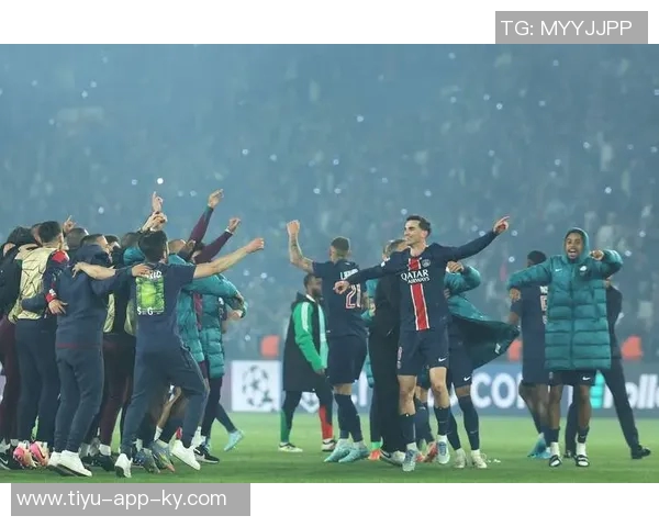 维蒂尼亚精准助攻阿什拉夫垫射破门助巴黎领先1-0