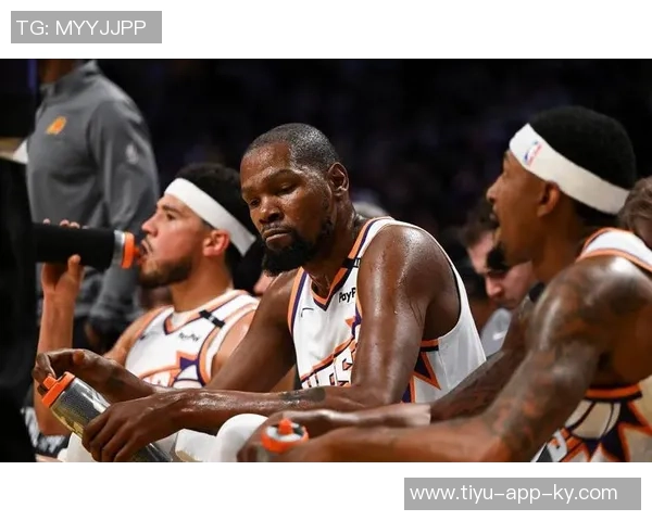 休斯敦铁锁显威力阿门主成功限制杰伦布朗投篮表现惨淡 休斯敦铁锁显威力阿门主成功限制杰伦布朗投篮表现惨淡