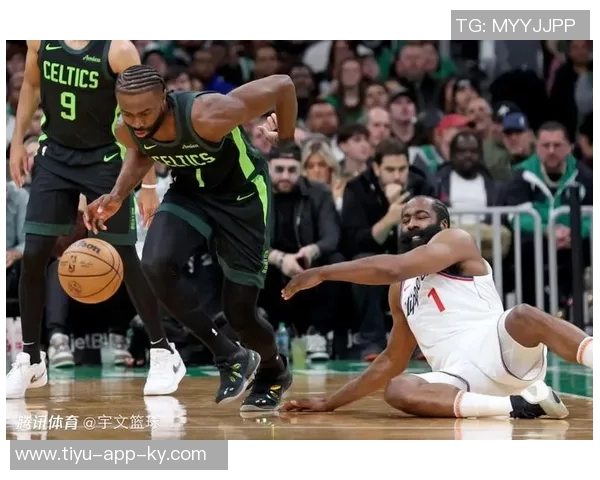 绿军背靠背挑战鹈鹕杰伦布朗状态回暖有望出战 绿军背靠背挑战鹈鹕杰伦布朗状态回暖有望出战